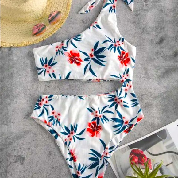 Zaful swim suit - Picture 1 of 5